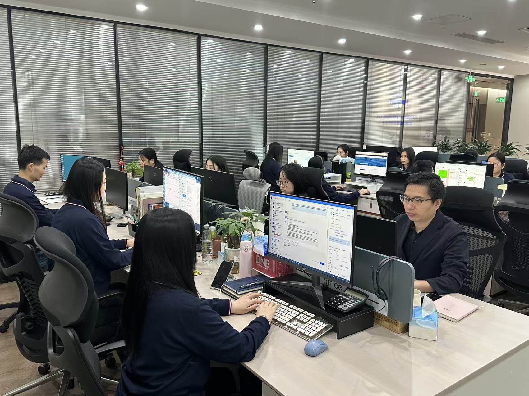 Foresmart team meeting a customer in Guangzhou